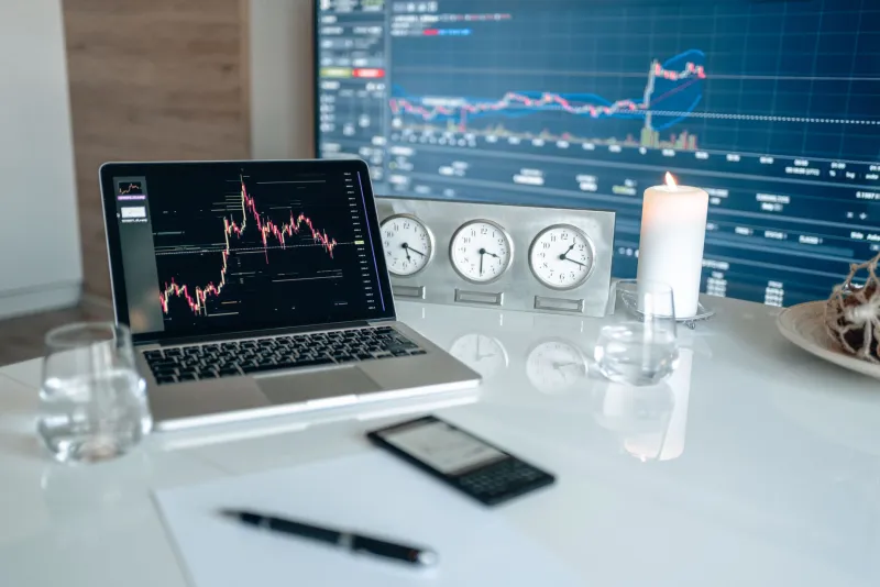 Stop Posting for Everyone and Start Posting for Your People: A Data-Driven Guide to Finding Your Real Timing Window